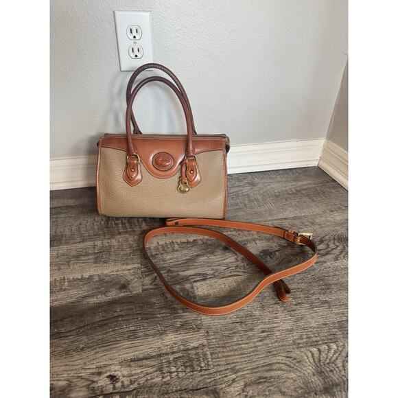 Vintage Dooney & Bourke AWL Satchel Doctor Bag Brown Leather British Tan W STRAP - Picture 9 of 16